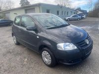 Gebraucht VW Fox 54 PS (39 kW) 2009 Grau Kleinwagen