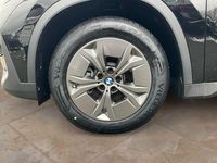 Neu BMW iX1 Performance 230 kW (313 PS) 2025 Schwarz uni SUV