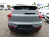 Używany Volvo EX40 Plus 185 kW (252 KM) 2025 Szary SUV