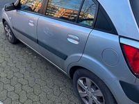 Gebraucht Kia Rio Vision 97 PS (71 kW) 2009 Grau Limousine