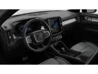 Neu Volvo XC40 Plus 197 PS (144 kW) 2026 Silber SUV