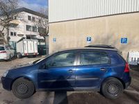 Gebraucht VW Golf IV Trendline 102 PS (75 kW) 2005 Shadow blue metallic Kleinwagen