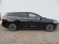 Gebraucht Ford Focus Titanium 125 PS (91 kW) 2024 Schwarz Limousine