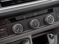 Gebraucht VW Crafter 140 PS (102 kW) 2024 Weiß Van