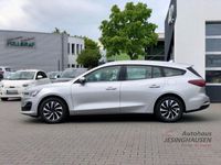 Gebraucht Ford Focus Titanium 125 PS (91 kW) 2024 Polarsilber metallic Kombi