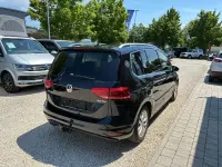 Gebraucht VW Touran Highline 150 PS (110 kW) 2016 Schwarz Van / Kleinbus
