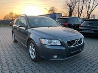 Gebraucht Volvo V50 Business Edition 150 PS (110 kW) 2012 Grau Kombi