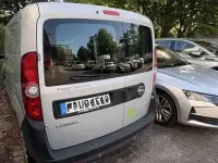 Gebraucht Opel Combo 95 PS (69 kW) 2018 Silber Van / Kleinbus