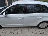 Second-hand Audi A3 Design 190 CP (139 kW) 2019 Alb Berlinǎ