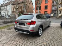 Gebraucht BMW X1 Performance 143 PS (105 kW) 2012 Kaschmirsilber (metallic) SUV