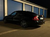 Gebraucht Mercedes E200 Avantgarde 163 PS (119 kW) 2005 Schwarz Limousine