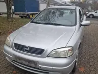 Używany Opel Astra Selection 84 KM (61 kW) 2000 Sedan/Limuzyna