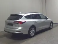 Używany Ford Focus Cool & Connect 120 KM (88 kW) 2022 Srebrny Kombi