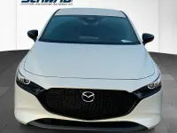 Neu Mazda 3 Homura-Line 140 PS (102 kW) 2025 Weiß Limousine