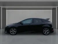 Usado Ford Focus ST 250 CV (183 kW) 2017 Negro Berlina