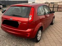 Gebraucht Ford Fiesta 60 PS (44 kW) 2008 Rot Kleinwagen
