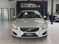 Gebraucht Volvo V60 Kinetic 114 PS (83 kW) 2012 Weiß Kombi