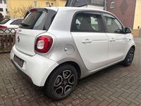 Gebraucht Smart ForFour Passion 71 PS (52 kW) 2017 Weiß Kleinwagen