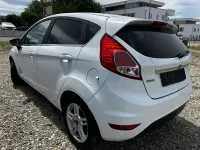 Gebraucht Ford Fiesta Trend 101 PS (74 kW) 2015 Weiß Kleinwagen