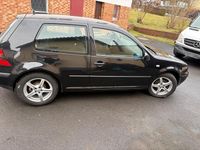 Gebraucht VW Golf IV 75 PS (55 kW) 2002 Schwarz Kleinwagen