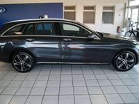 Gebraucht Mercedes C300e 194 PS (142 kW) 2019 Olivgruen matt Kombi