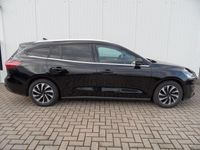Gebraucht Ford Focus Titanium 125 PS (91 kW) 2024 Schwarz Limousine