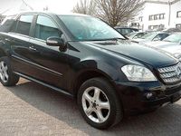 Gebraucht Mercedes ML320 224 PS (164 kW) 2008 Schwarz SUV
