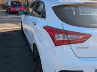 Gebraucht Hyundai i30 Turbo 186 PS (136 kW) 2017 Weiß Limousine