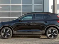Gebraucht Volvo EX40 Plus 185 kW (252 PS) 2025 Onyx black / metallic SUV