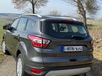 Gebraucht Ford Kuga Titanium 150 PS (110 kW) 2018 Grau SUV