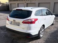 Gebraucht Ford Focus 100 PS (73 kW) 2012 Weiß Kombi