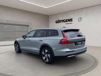 Gebraucht Volvo V60 CC 145 PS (106 kW) 2024 Kombi