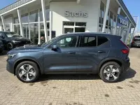 Neu Volvo XC40 Core 163 PS (119 kW) 2026 Blau SUV