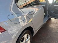 Gebraucht VW Golf VIII 150 PS (110 kW) 2022 Grau Limousine