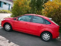 Gebraucht Ford Focus 80 PS (58 kW) 2009 Rot Limousine