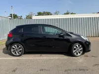 Gebraucht Kia Rio 84 PS (61 kW) 2016 Schwarz Kleinwagen