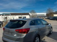 Gebraucht Kia Ceed Sportswagon DREAM-TEAM Edition 135 PS (99 kW) 2013 Gold Kombi