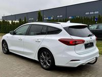 Gebraucht Ford Focus ST-Line 155 PS (114 kW) 2022 Frostweiß Kombi