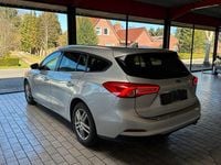 Gebraucht Ford Focus Titanium 120 PS (88 kW) 2019 Silber Limousine