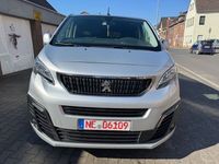 Gebraucht Peugeot Traveller 120 PS (88 kW) 2018 Silber Van / Kleinbus