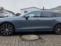 Gebraucht Volvo V60 Core 253 PS (186 kW) 2022 Grau Kombi
