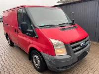 Używany Ford Transit 86 KM (63 kW) 2009 Czerwony Sedan/Limuzyna
