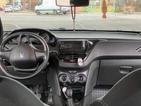 gebraucht Peugeot 208 2014, Diesel, 68PS