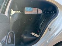 Gebraucht Mercedes A180 116 PS (85 kW) 2019 Weiß Kleinwagen