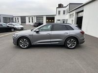 Gebraucht Audi e-tron Advanced Plus 230 kW (313 PS) 2022 Taifungrau SUV
