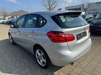 Gebraucht BMW 216 Active Tourer 116 PS (85 kW) 2018 Silber Van / Kleinbus