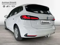 Gebraucht BMW 218 Active Tourer 150 PS (110 kW) 2023 Alpinweiß uni Van / Kleinbus