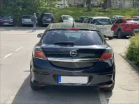 Używany Opel Astra Selection 90 KM (66 kW) 2009 Czarny Coupe