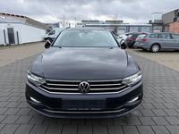 Gebraucht VW Passat R 122 PS (89 kW) 2022 Schwarz Kombi
