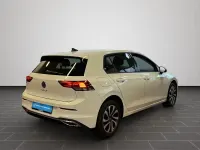 Używany VW Golf VII Style 150 KM (110 kW) 2021 Biały Hatchback